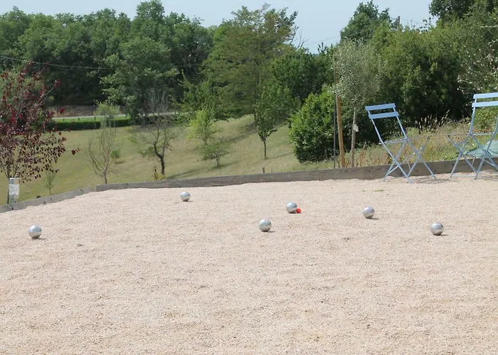 D'escane בית הארחה